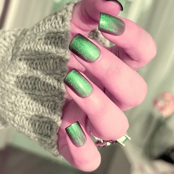 Cat eyes nails red brown green blue grey sparkling - Image 10