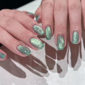 Cat eyes nails red brown green blue grey sparkling - Image 3