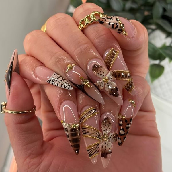 Golden-plated Little Flower with And Leopard 3D