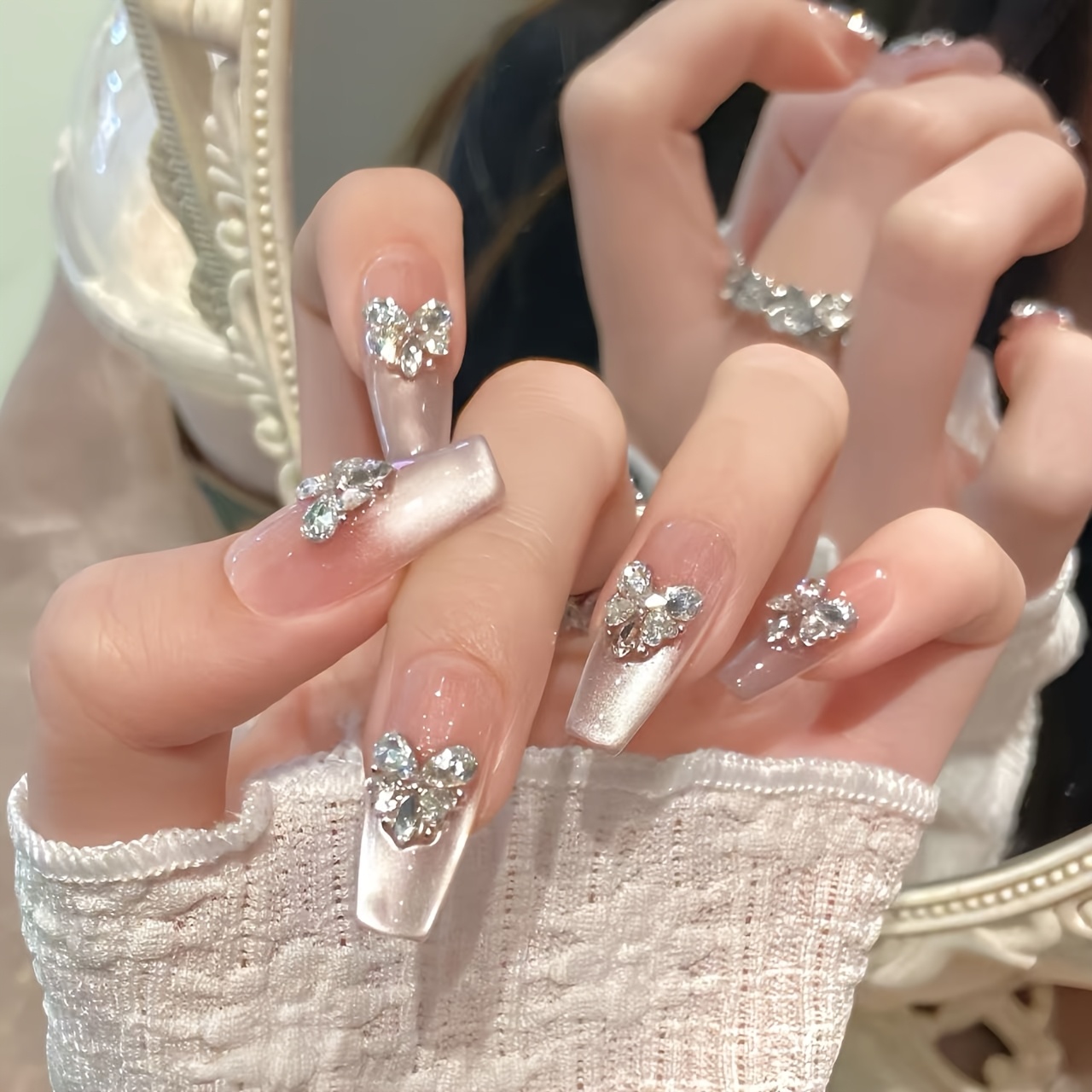 Glam Rhinestone Heart & Bow Press-On Nails - Image 2