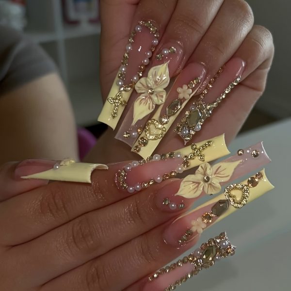 Yellow 3D Nail Luxury Carved Patterns, Sticky Diamonds, Sparkling - Image 3
