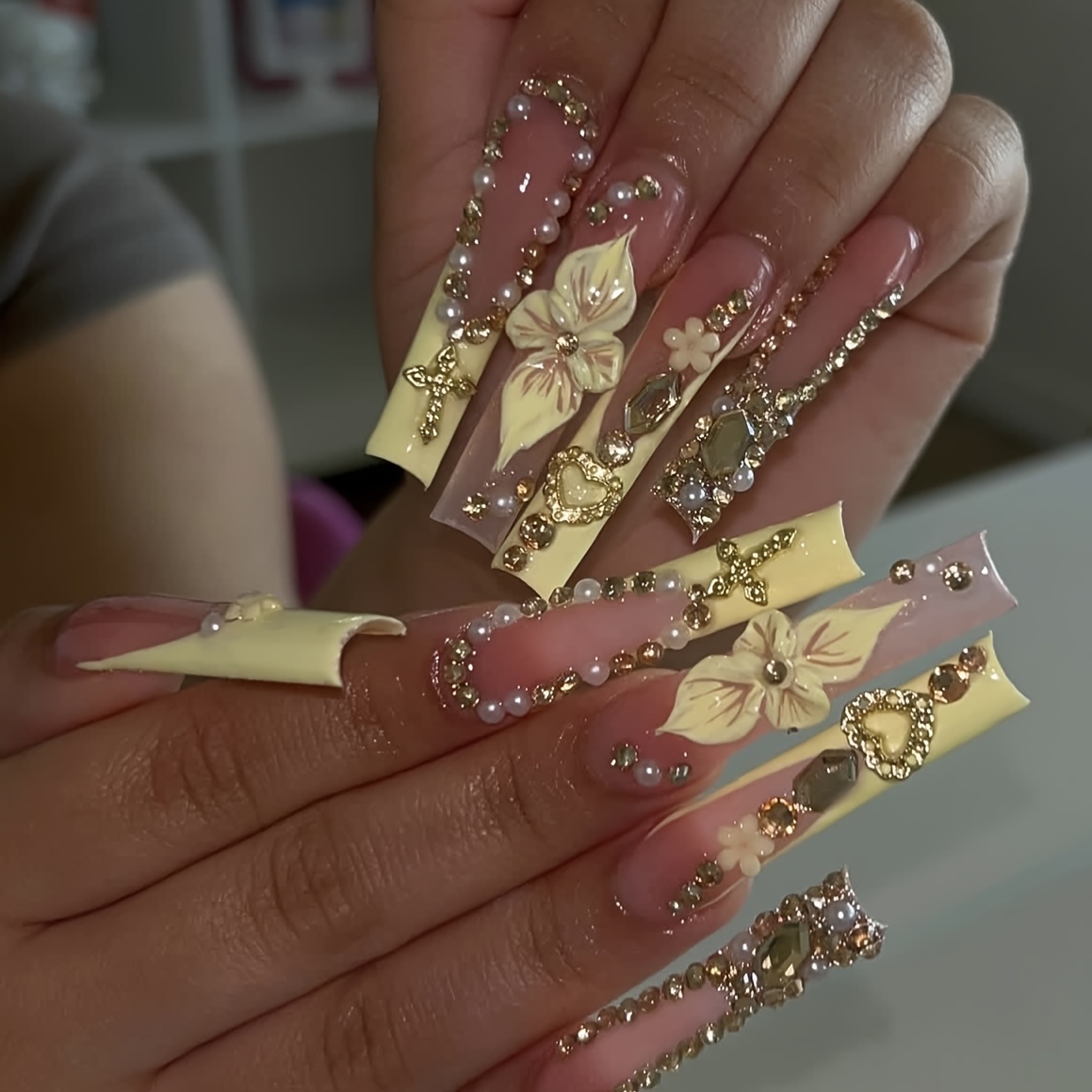 Yellow 3D Nail Luxury Carved Patterns, Sticky Diamonds, Sparkling - Image 3