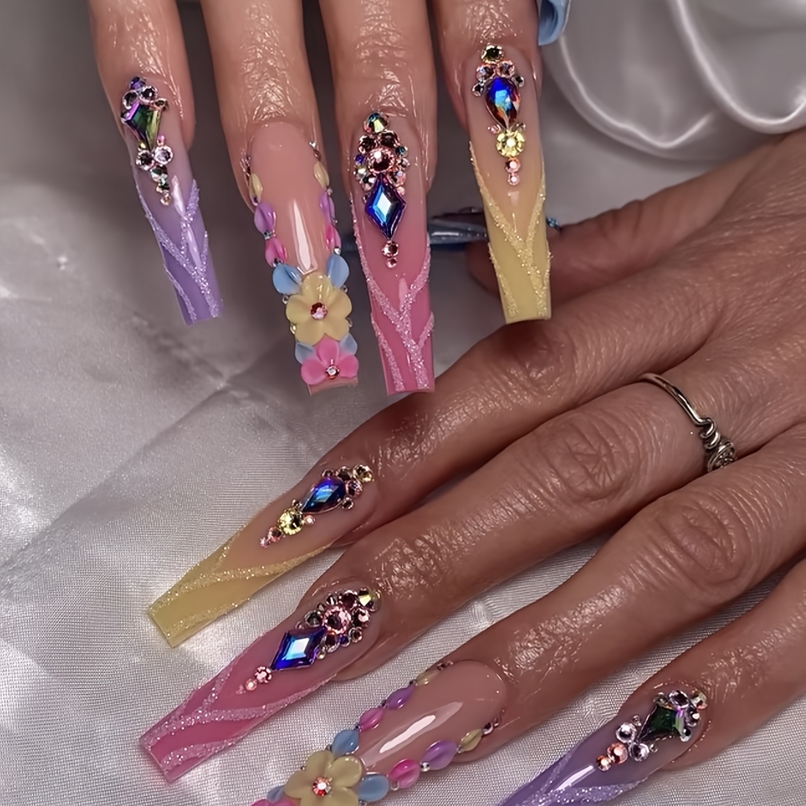 10pcs Set Fluorescent Color Series Nail Art, Pink, Yellow, Purple, Blue, 3D Carved Full Diamond Sparkling Nail Art - Image 5