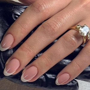 Short Almond French Style Press-On Nails - Image 1