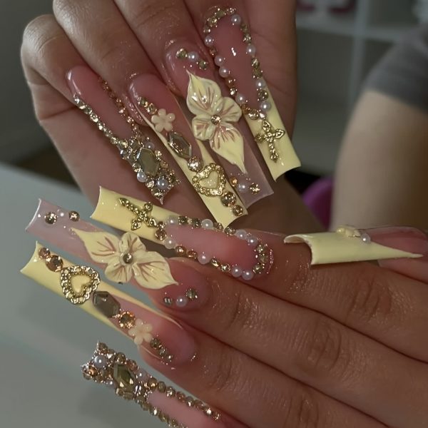 Yellow 3D Nail Luxury Carved Patterns, Sticky Diamonds, Sparkling