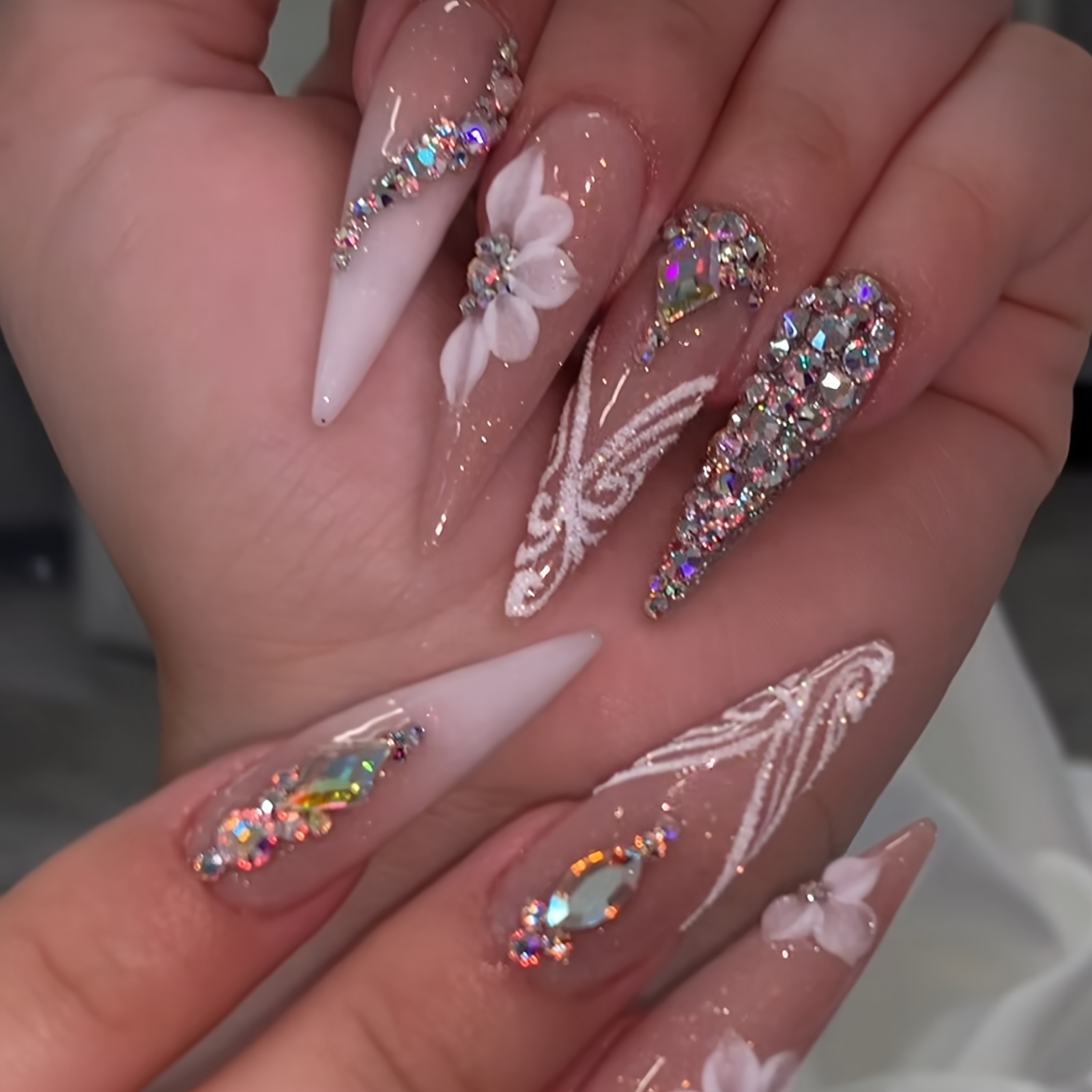 French Sparkling Diamond Floral Design Press-On Nails - Image 5